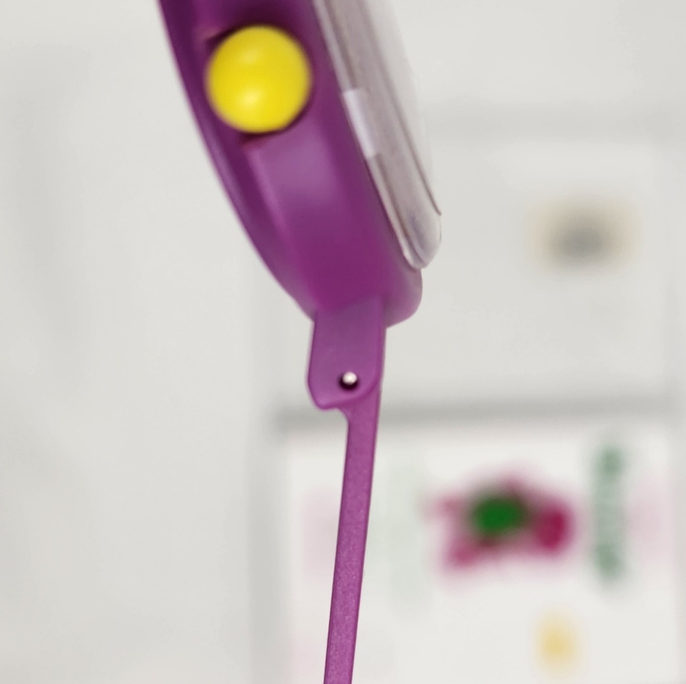 Vintage Armitron Barney Watch & Teach Me Time Book. - Picture 10 of 10